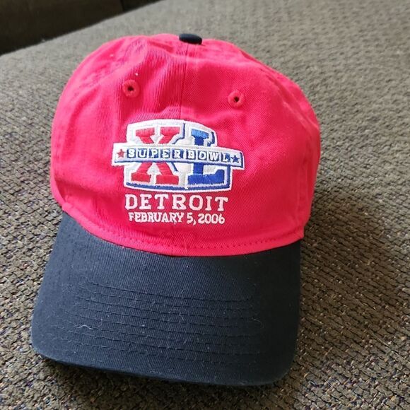 - NWT Red Superbowl XL Detroit Feb. 5,2006 adjustable reebok NFL - Picture 1 of 5